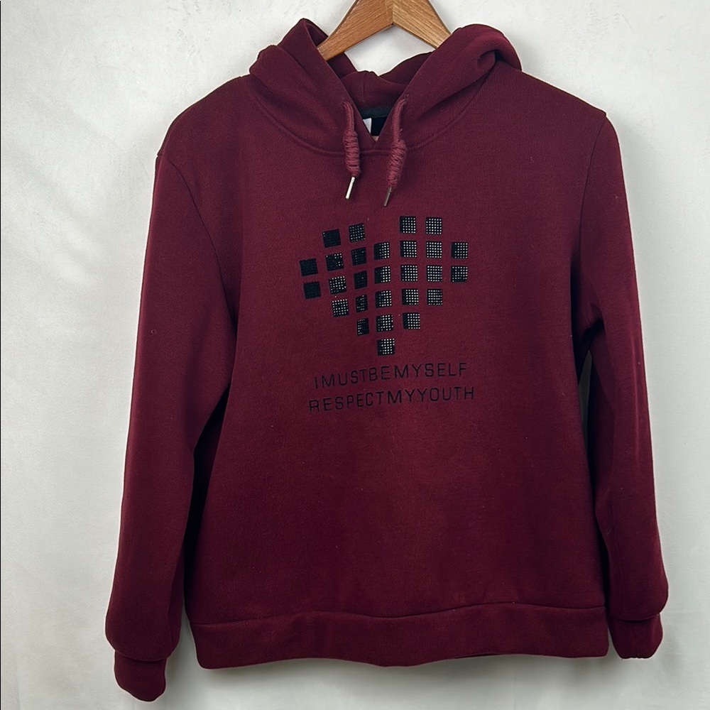 “I MUST BE MYSELF RESPECT MY YOUTH” Women’s Burgundy Heart Pattern Sweater XL